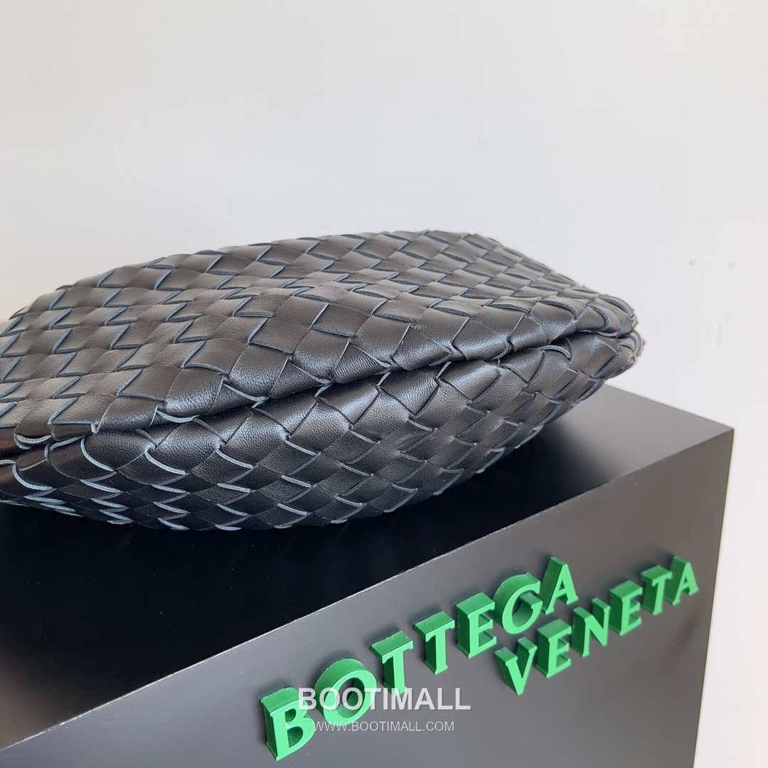 Bottega Veneta Sardine Intrecciato Nappa Leather Top Handle Bag 보테가베네타 사르딘 인트레치아토 나파 탑핸들백 36cm 3