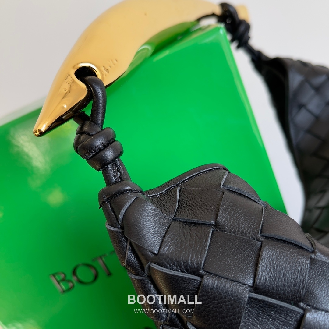 Bottega Veneta Sardine Intrecciato Nappa Leather Top Handle Bag 보테가베네타 사르딘 인트레치아토 나파 탑핸들백 36cm 5