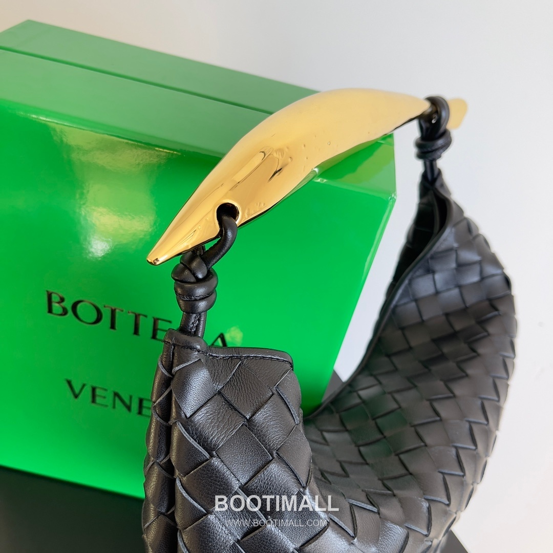 Bottega Veneta Sardine Intrecciato Nappa Leather Top Handle Bag 보테가베네타 사르딘 인트레치아토 나파 탑핸들백 36cm 6
