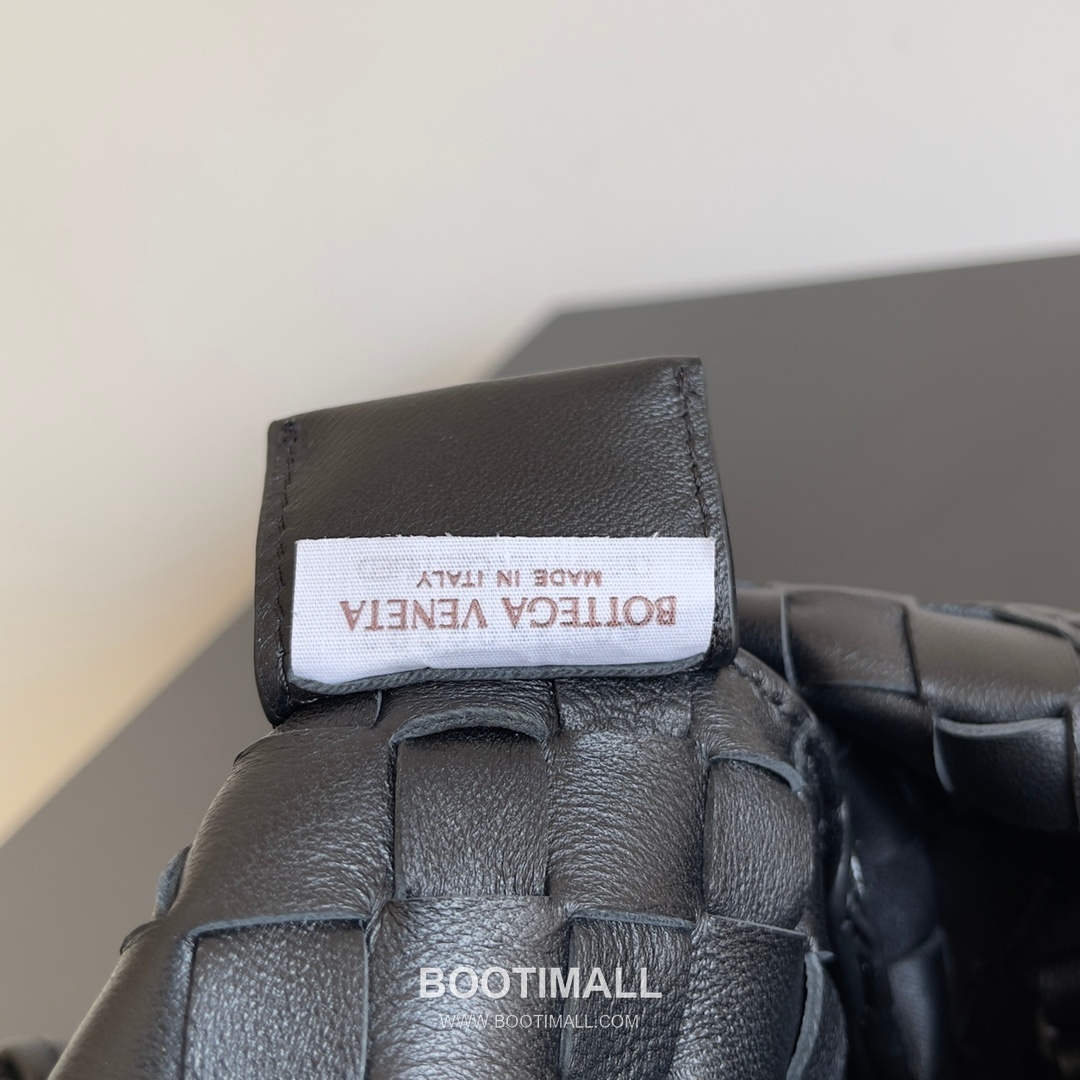 Bottega Veneta Sardine Intrecciato Nappa Leather Top Handle Bag 보테가베네타 사르딘 인트레치아토 나파 탑핸들백 36cm 9