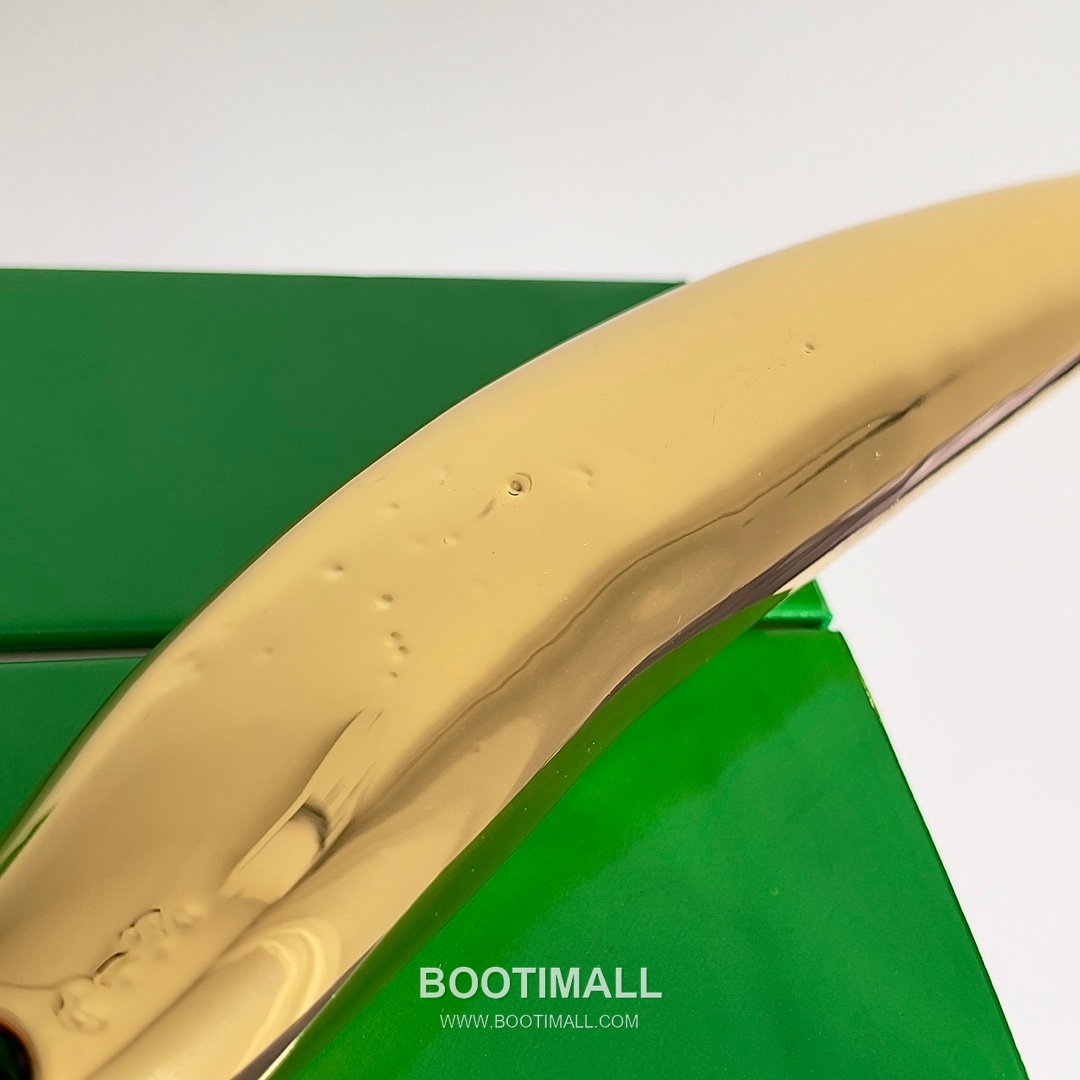 Bottega Veneta Sardine Intrecciato Nappa Leather Top Handle Bag 보테가베네타 사르딘 인트레치아토 나파 탑핸들백 36cm 4