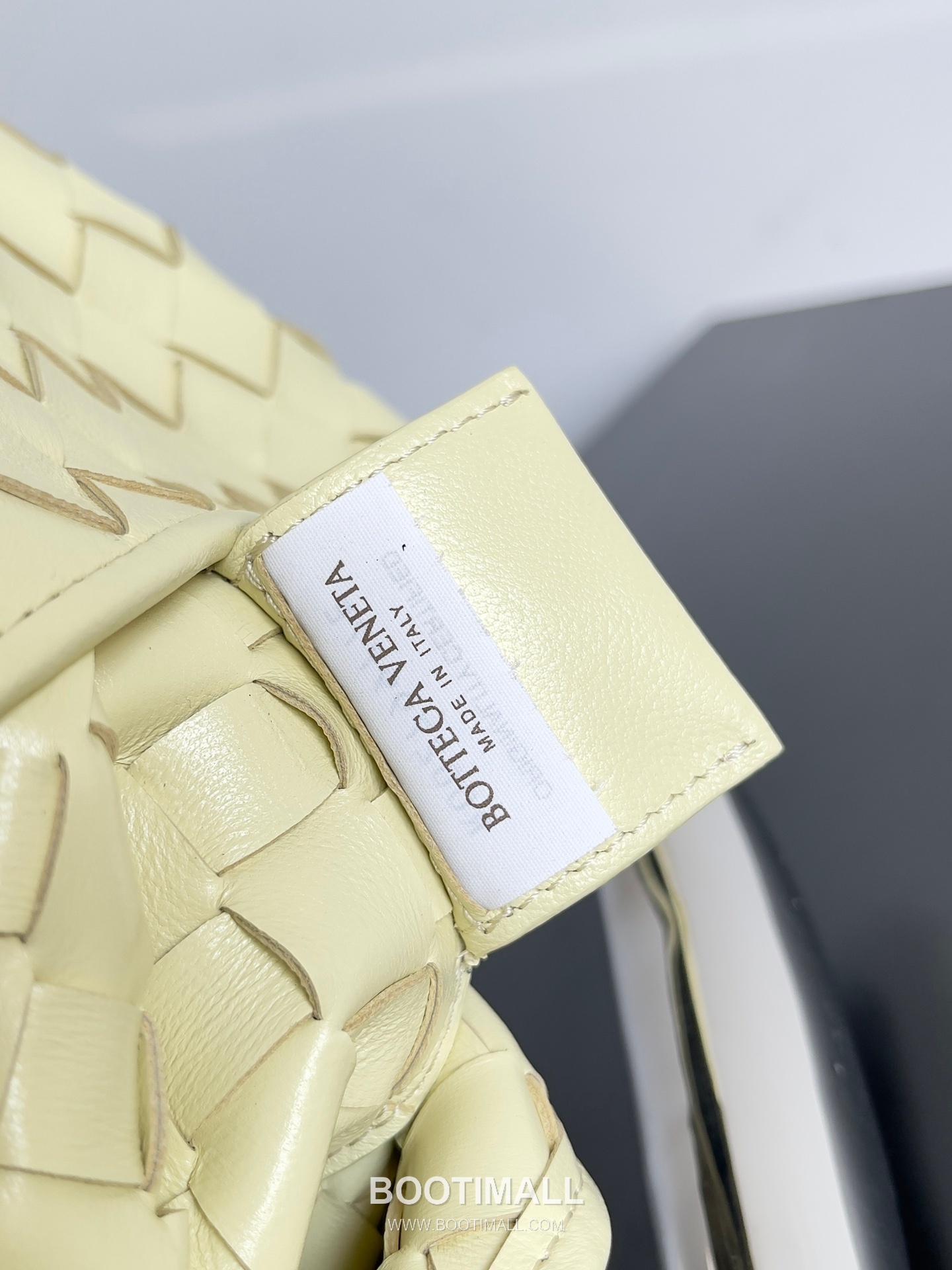 Bottega Veneta Sardine Intrecciato Nappa Leather Top Handle Bag 보테가베네타 사르딘 인트레치아토 나파 탑핸들백 36cm 9