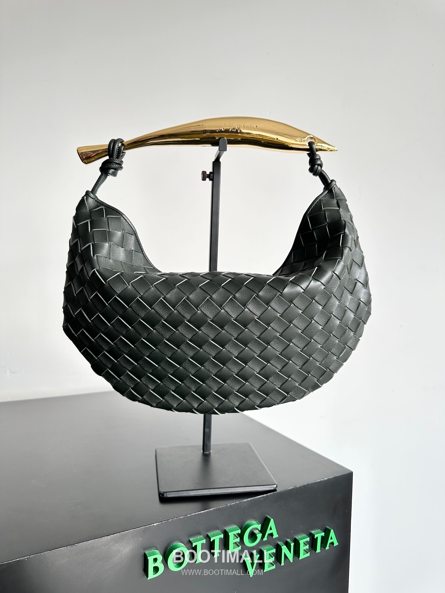 Bottega Veneta Sardine Intrecciato Nappa Leather Top Handle Bag 보테가베네타 사르딘 인트레치아토 나파 탑핸들백 36cm 1