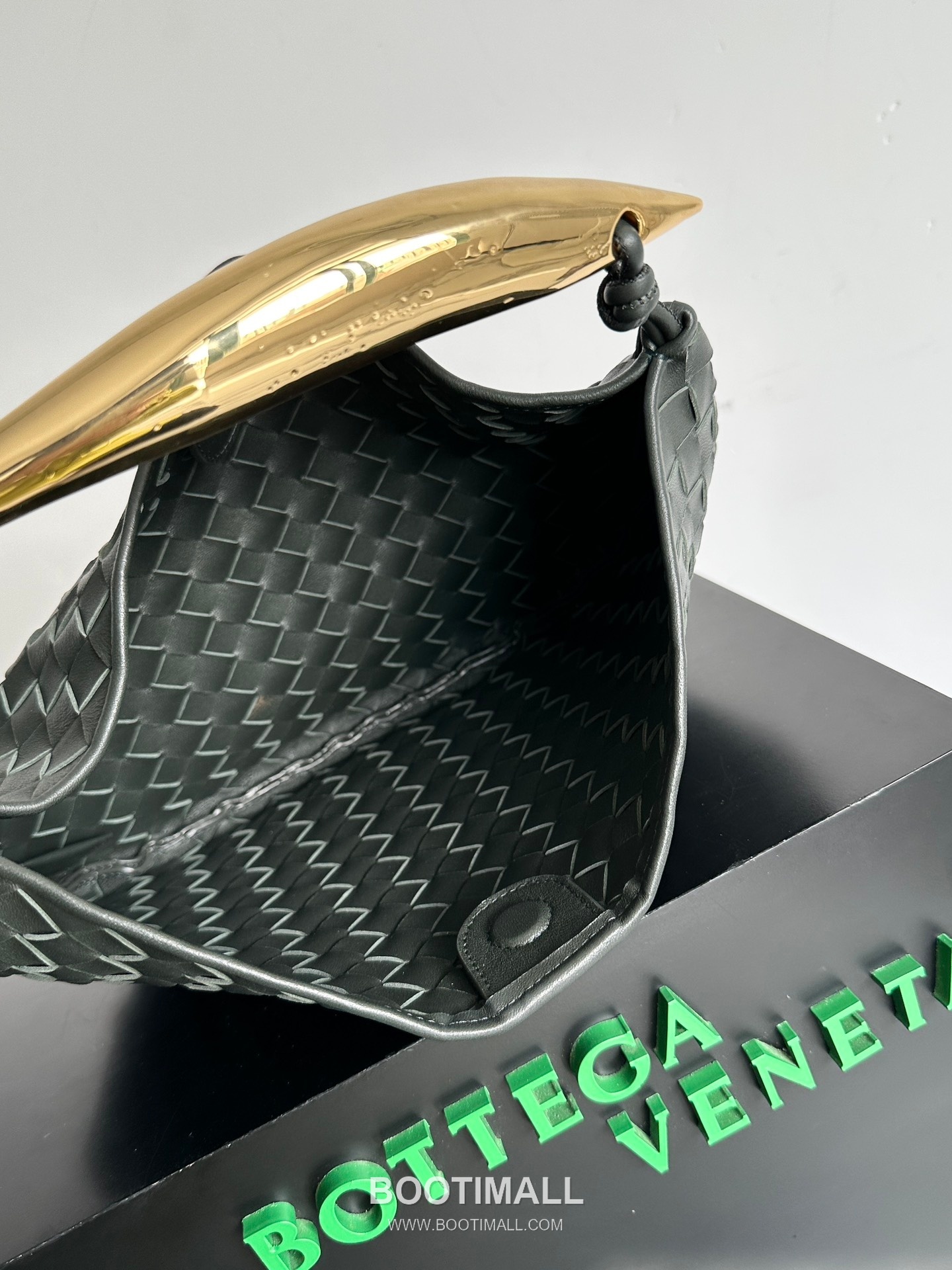 Bottega Veneta Sardine Intrecciato Nappa Leather Top Handle Bag 보테가베네타 사르딘 인트레치아토 나파 탑핸들백 36cm 7