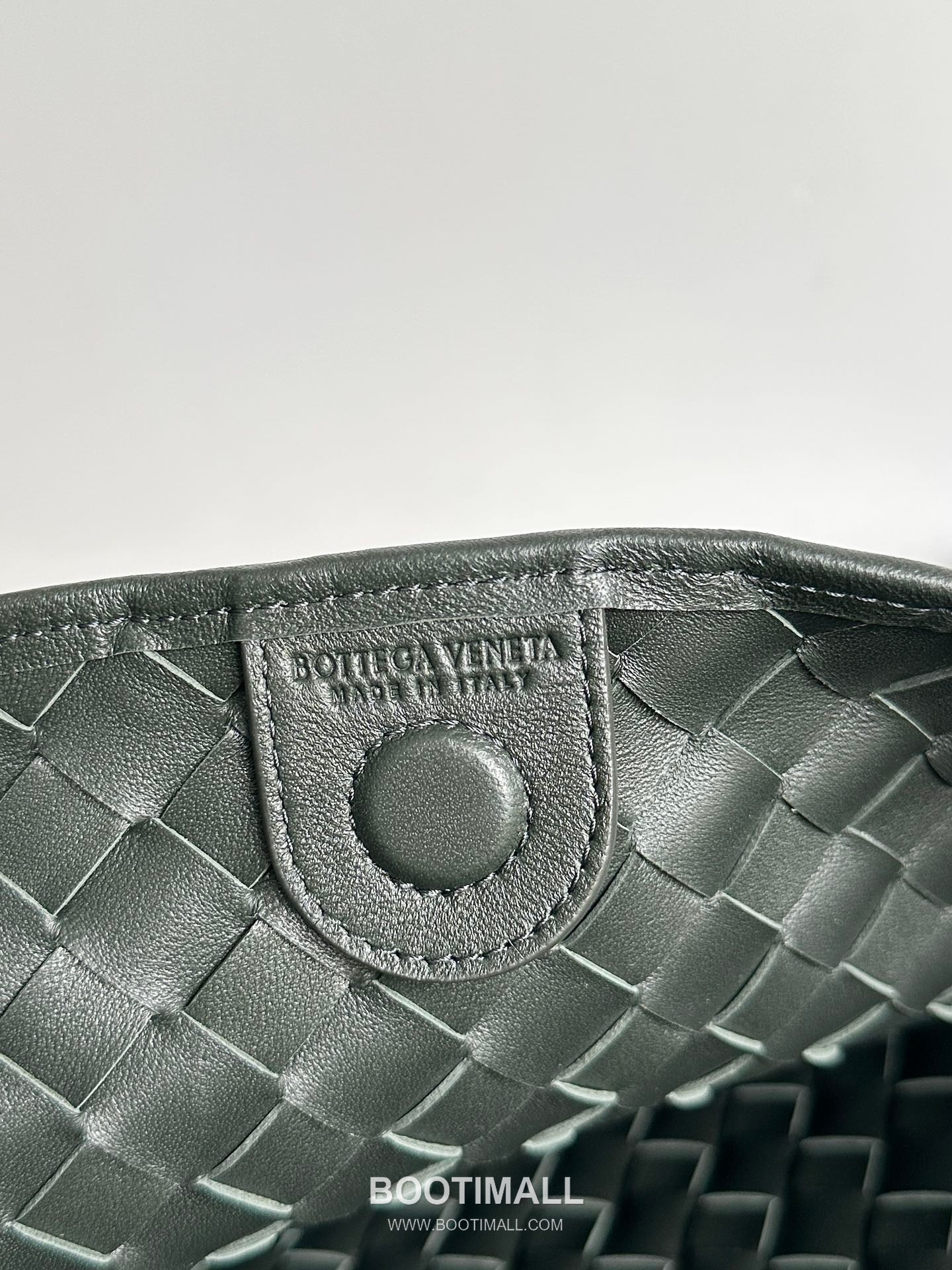 Bottega Veneta Sardine Intrecciato Nappa Leather Top Handle Bag 보테가베네타 사르딘 인트레치아토 나파 탑핸들백 36cm 8