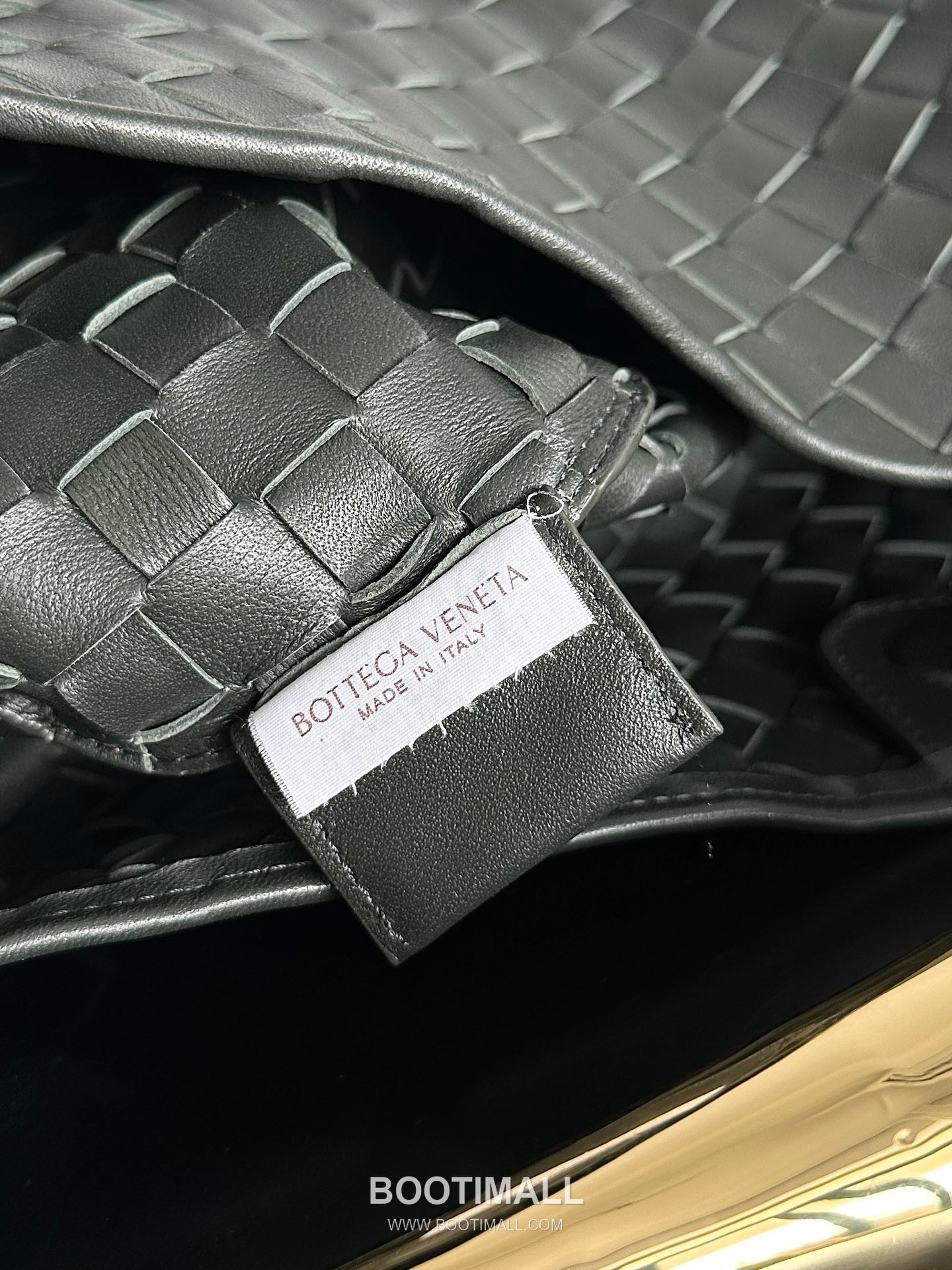 Bottega Veneta Sardine Intrecciato Nappa Leather Top Handle Bag 보테가베네타 사르딘 인트레치아토 나파 탑핸들백 36cm 9