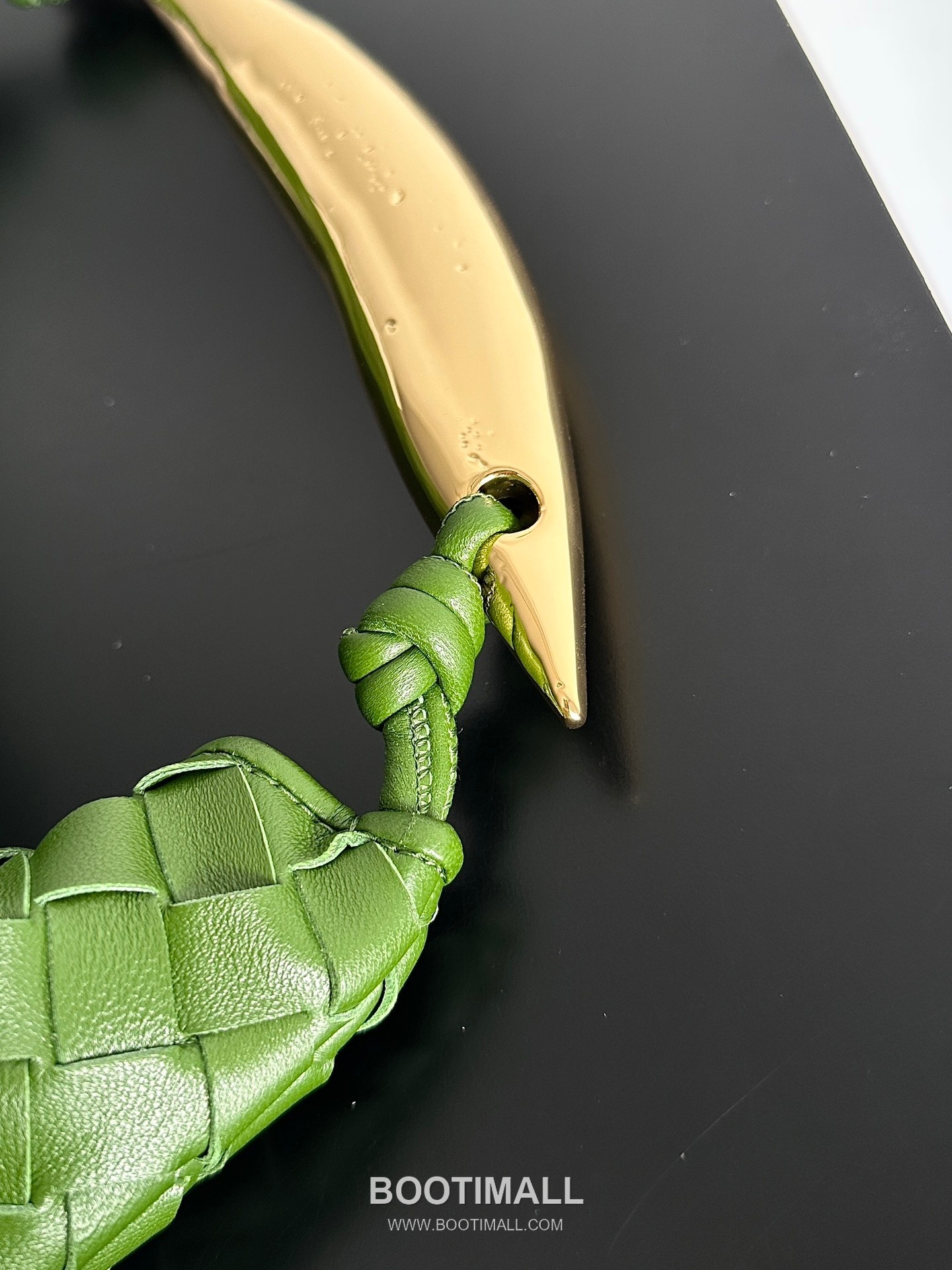 Bottega Veneta Sardine Intrecciato Nappa Leather Top Handle Bag 보테가베네타 사르딘 인트레치아토 나파 탑핸들백 36cm 5