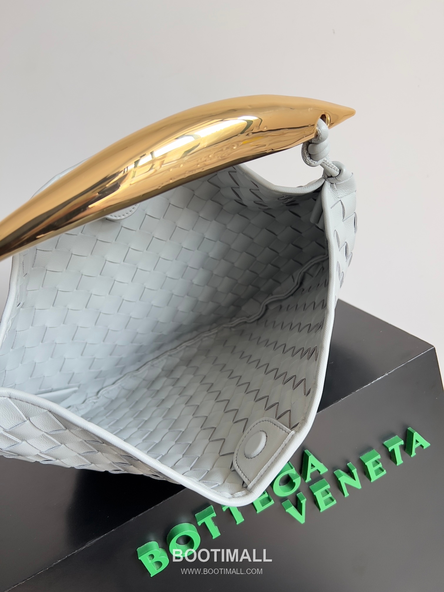 Bottega Veneta Sardine Intrecciato Nappa Leather Top Handle Bag 보테가베네타 사르딘 인트레치아토 나파 탑핸들백 36cm 7