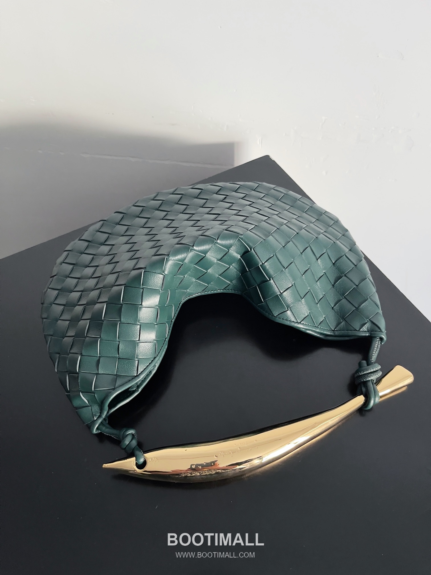 Bottega Veneta Sardine Intrecciato Nappa Leather Top Handle Bag 보테가베네타 사르딘 인트레치아토 나파 탑핸들백 36cm 2