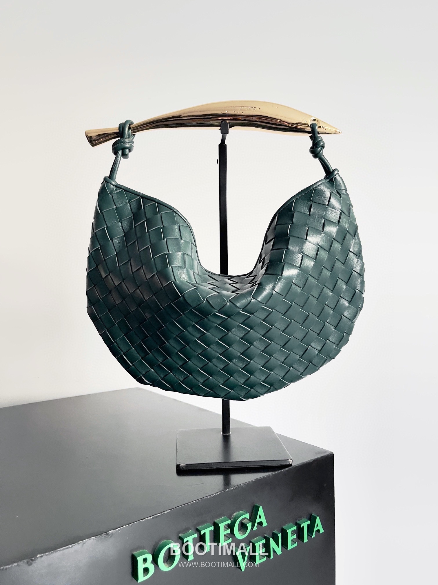 Bottega Veneta Sardine Intrecciato Nappa Leather Top Handle Bag 보테가베네타 사르딘 인트레치아토 나파 탑핸들백 36cm 3