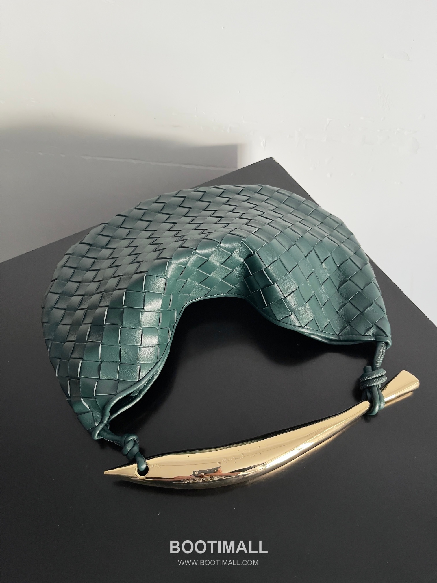 Bottega Veneta Sardine Intrecciato Nappa Leather Top Handle Bag 보테가베네타 사르딘 인트레치아토 나파 탑핸들백 36cm 4