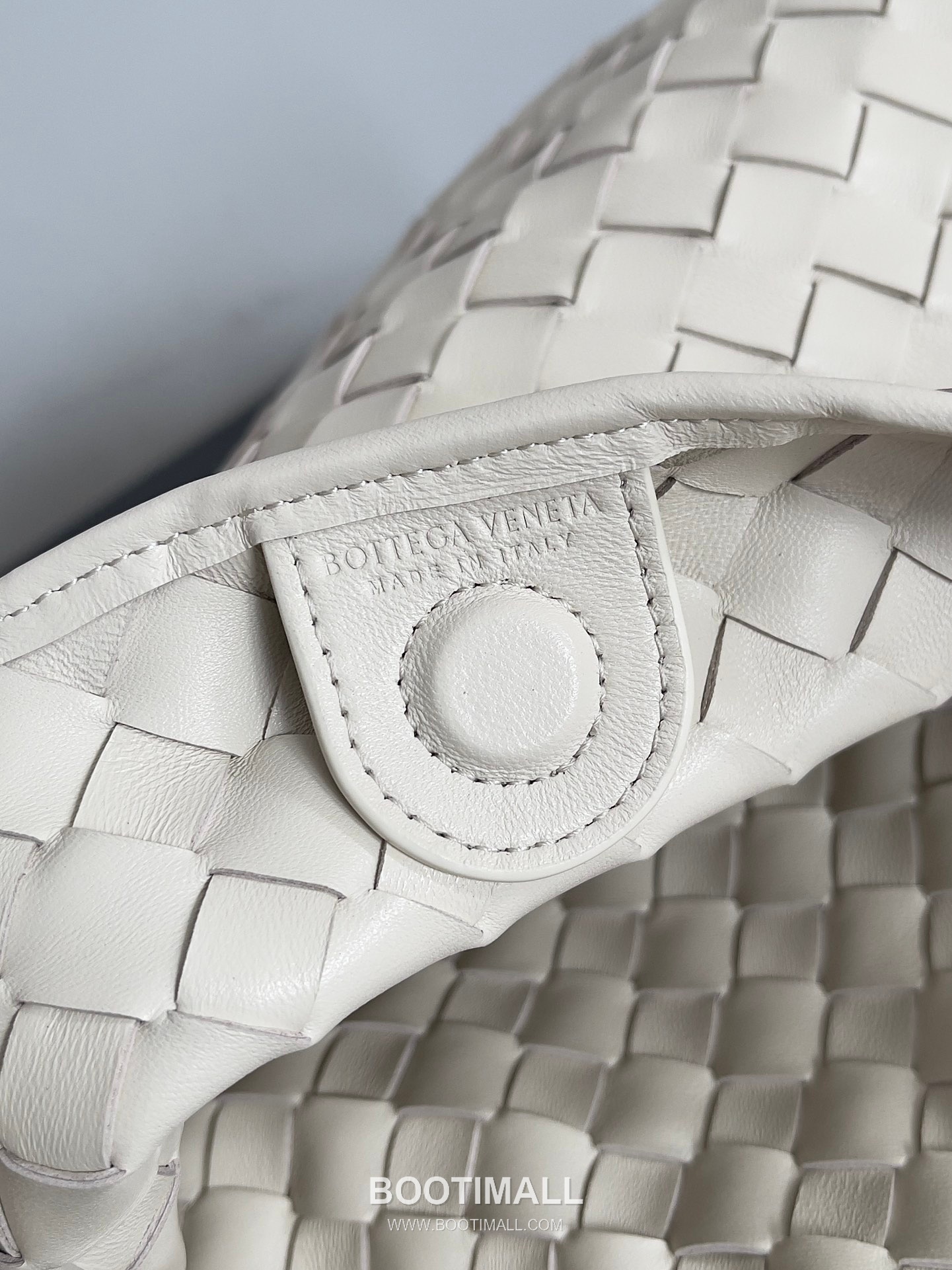 Bottega Veneta Sardine Intrecciato Nappa Leather Top Handle Bag 보테가베네타 사르딘 인트레치아토 나파 탑핸들백 36cm 9