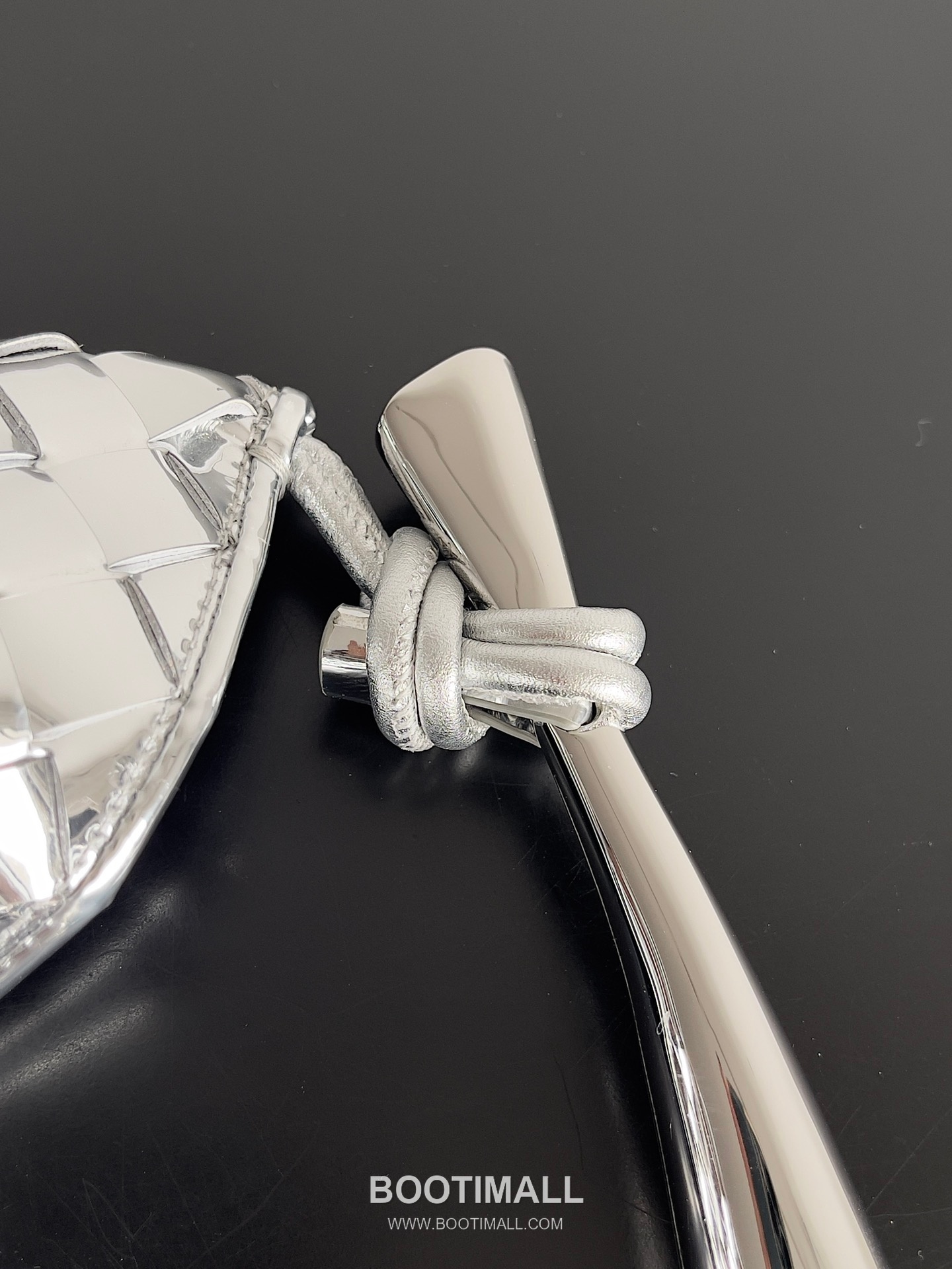 Bottega Veneta Sardine Intrecciato Nappa Leather Top Handle Bag 보테가베네타 사르딘 인트레치아토 나파 탑핸들백 36cm 6