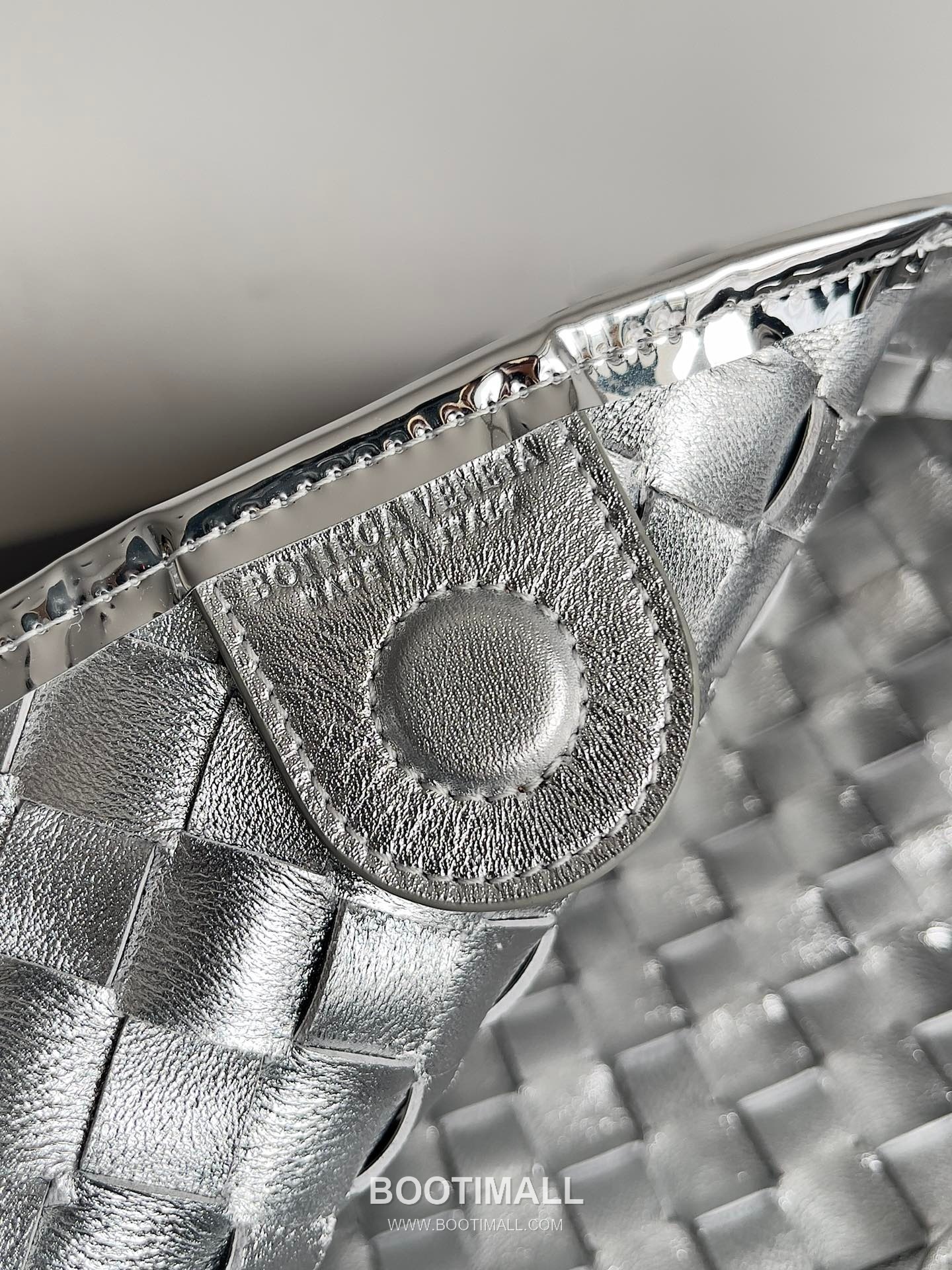 Bottega Veneta Sardine Intrecciato Nappa Leather Top Handle Bag 보테가베네타 사르딘 인트레치아토 나파 탑핸들백 36cm 8