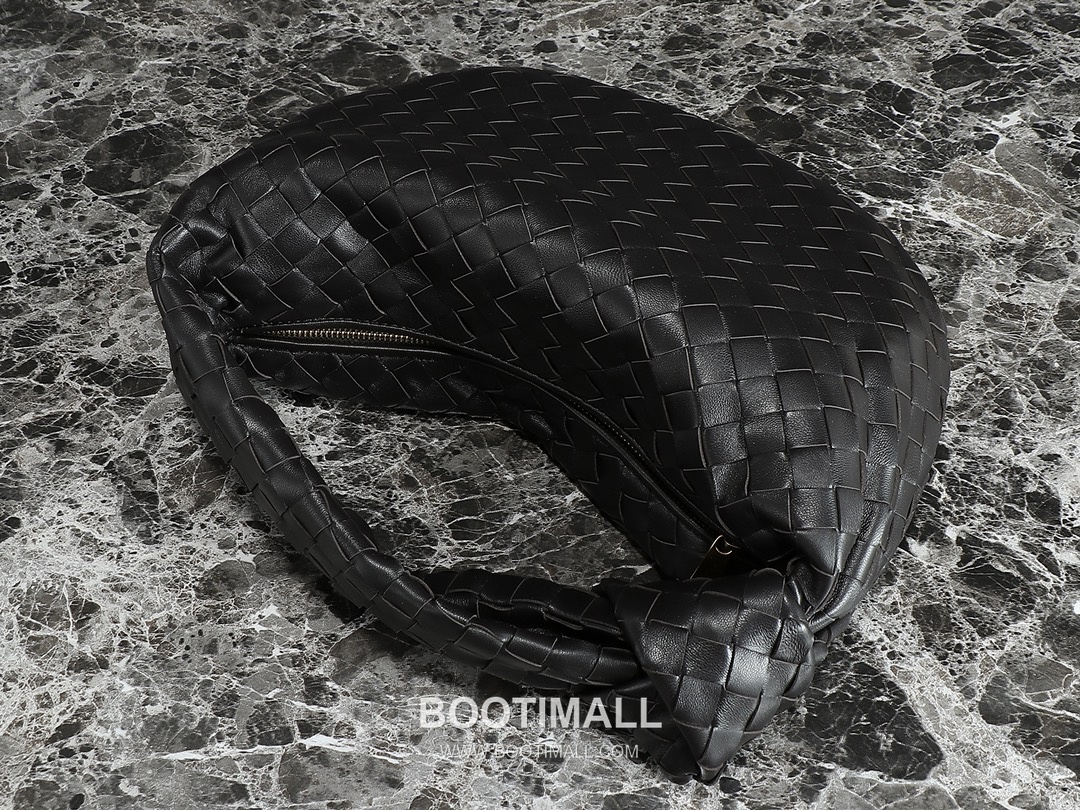 Bottega Veneta Jodie Intrecciato Nappa Leather Hobo Bag 보테가베네타 조디 인트레치아토 나파 호보백 36cm 2