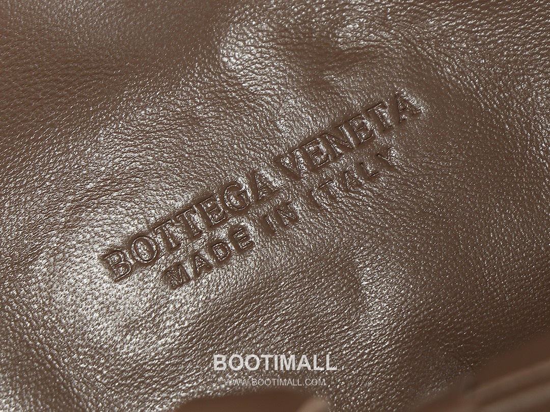 Bottega Veneta Jodie Intrecciato Nappa Leather Hobo Bag 보테가베네타 조디 인트레치아토 나파 호보백 36cm 8