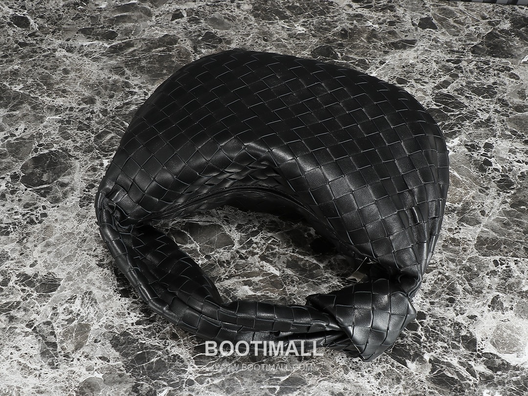 Bottega Veneta Jodie Intrecciato Nappa Leather Hobo Bag 보테가베네타 조디 인트레치아토 나파 호보백 36cm 2