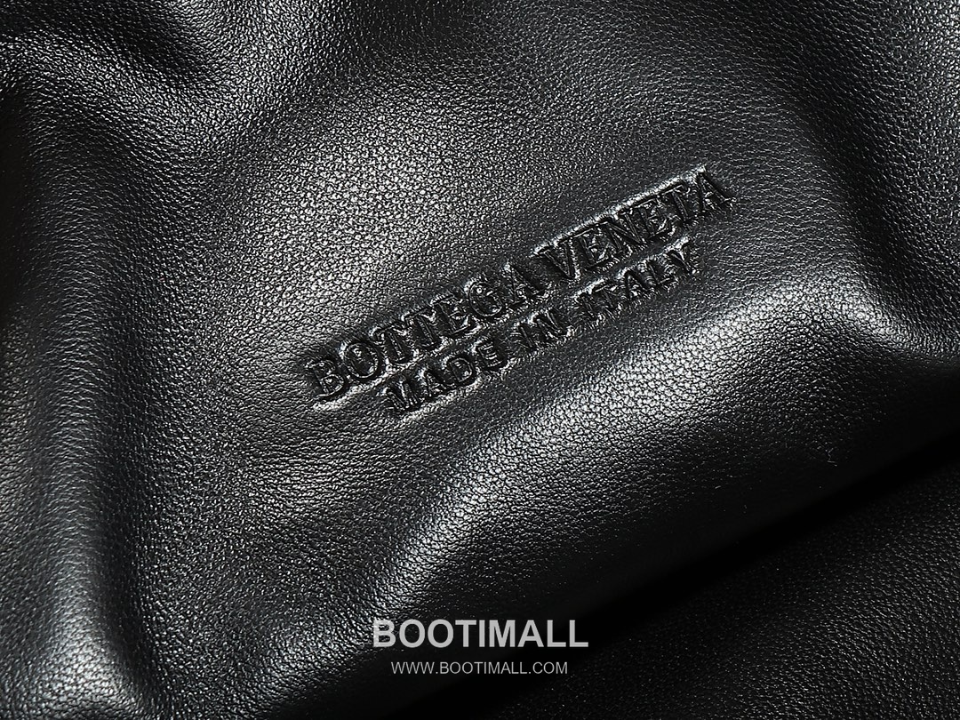 Bottega Veneta Jodie Intrecciato Nappa Leather Hobo Bag 보테가베네타 조디 인트레치아토 나파 호보백 36cm 8