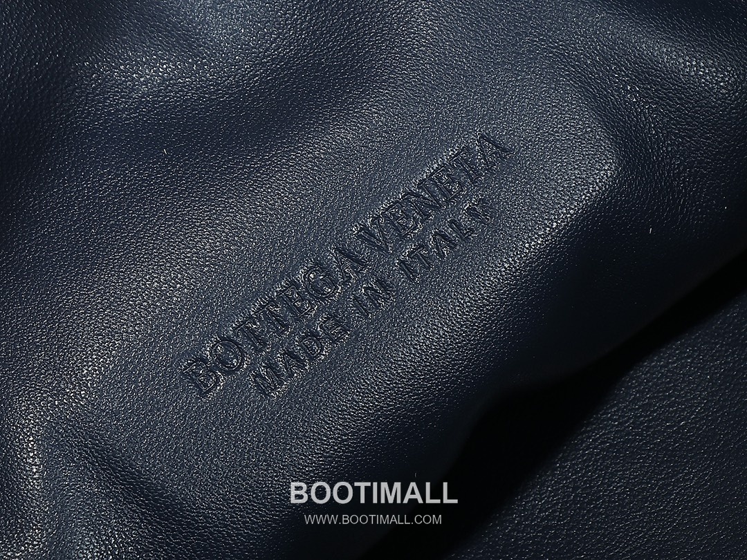 Bottega Veneta Jodie Intrecciato Nappa Leather Hobo Bag 보테가베네타 조디 인트레치아토 나파 호보백 36cm 8