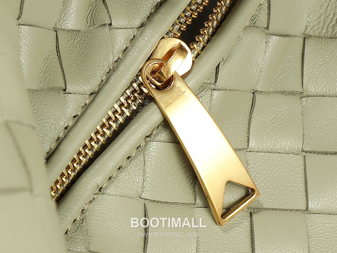 Bottega Veneta Jodie Intrecciato Nappa Leather Hobo Bag 보테가베네타 조디 인트레치아토 나파 호보백 36cm 6