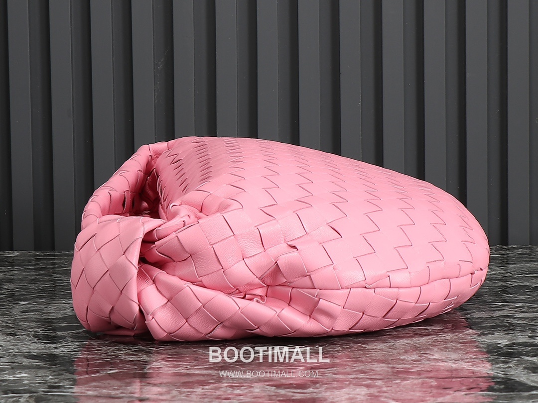 Bottega Veneta Jodie Intrecciato Nappa Leather Hobo Bag 보테가베네타 조디 인트레치아토 나파 호보백 36cm 4