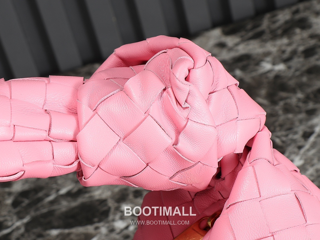 Bottega Veneta Jodie Intrecciato Nappa Leather Hobo Bag 보테가베네타 조디 인트레치아토 나파 호보백 36cm 5