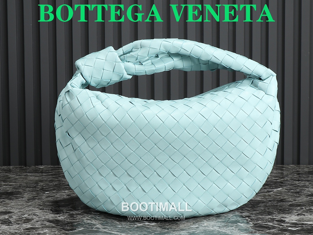 Bottega Veneta Jodie Intrecciato Nappa Leather Hobo Bag 보테가베네타 조디 인트레치아토 나파 호보백 36cm 1