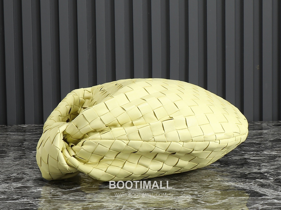 Bottega Veneta Jodie Intrecciato Nappa Leather Hobo Bag 보테가베네타 조디 인트레치아토 나파 호보백 36cm 5