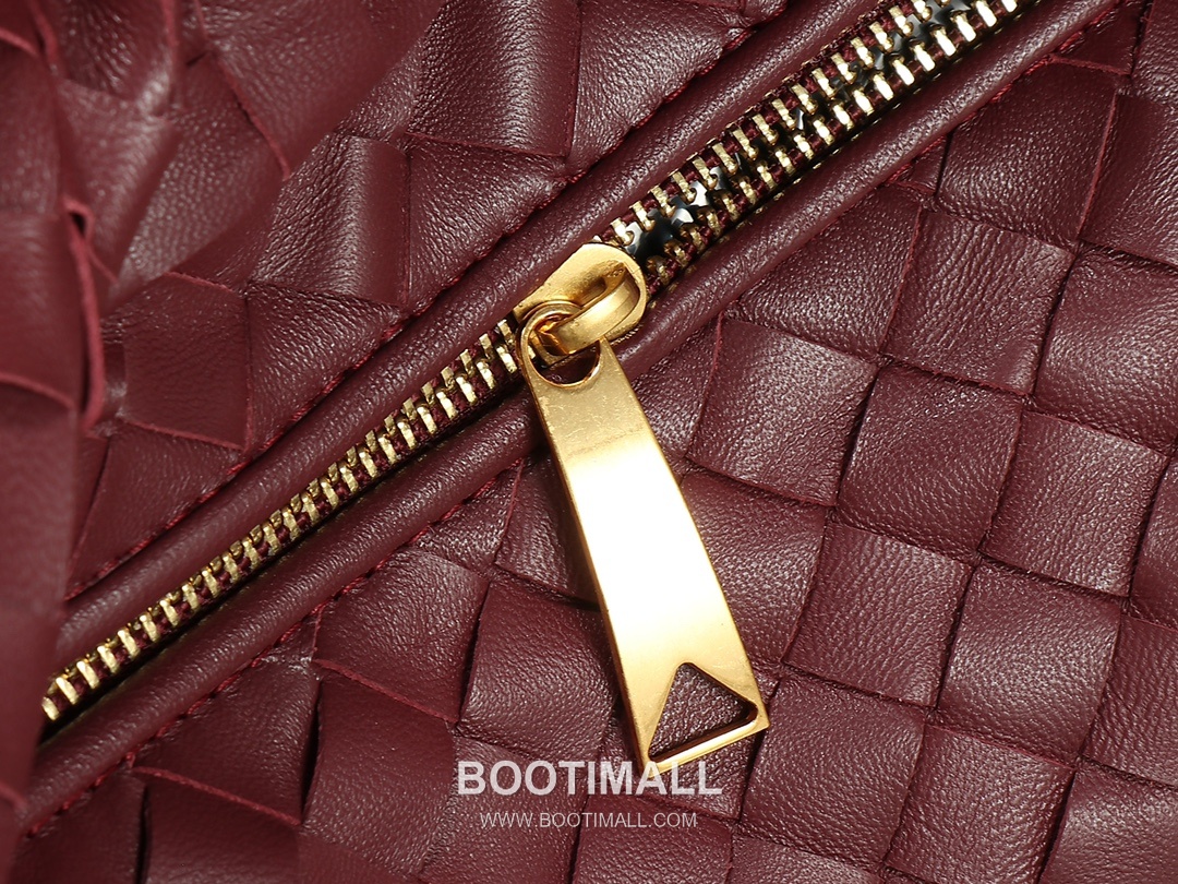 Bottega Veneta Jodie Intrecciato Nappa Leather Hobo Bag 보테가베네타 조디 인트레치아토 나파 호보백 36cm 6