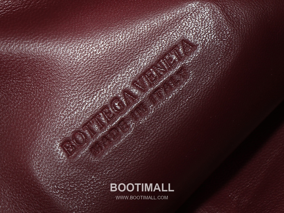 Bottega Veneta Jodie Intrecciato Nappa Leather Hobo Bag 보테가베네타 조디 인트레치아토 나파 호보백 36cm 8