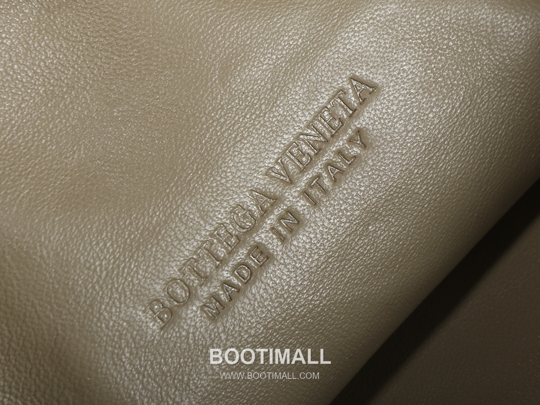 Bottega Veneta Jodie Intrecciato Nappa Leather Hobo Bag 보테가베네타 조디 인트레치아토 나파 호보백 36cm 8