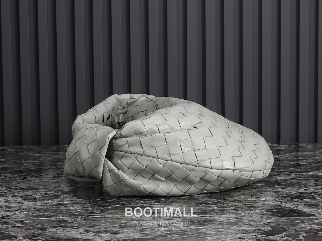 Bottega Veneta Jodie Intrecciato Nappa Leather Hobo Bag 보테가베네타 조디 인트레치아토 나파 호보백 36cm 3