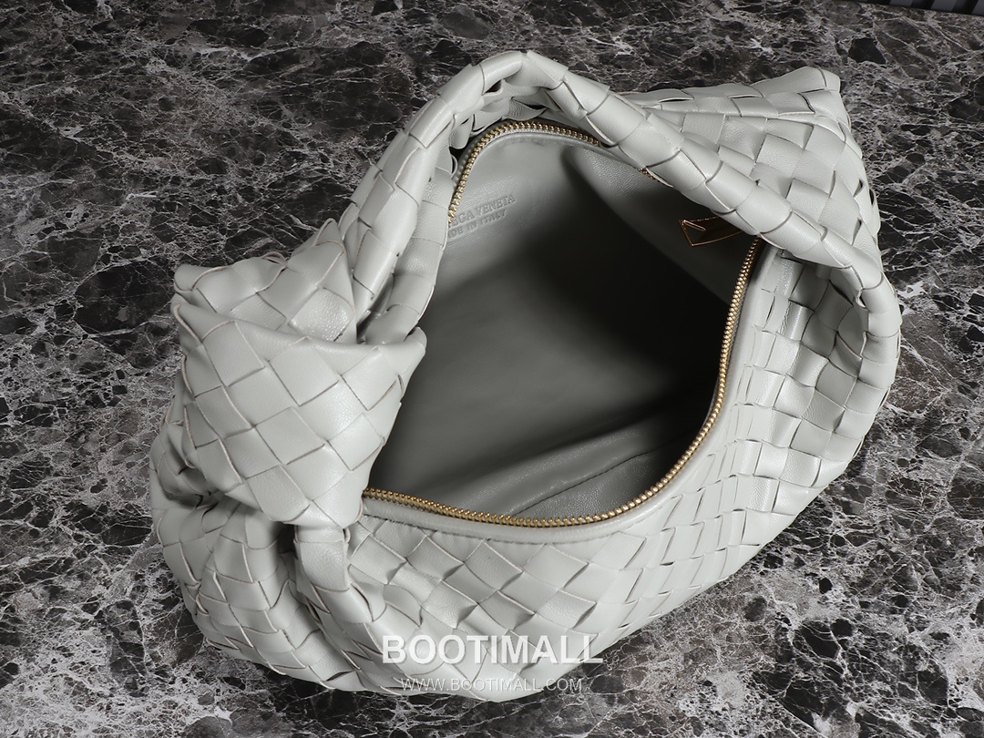Bottega Veneta Jodie Intrecciato Nappa Leather Hobo Bag 보테가베네타 조디 인트레치아토 나파 호보백 36cm 7