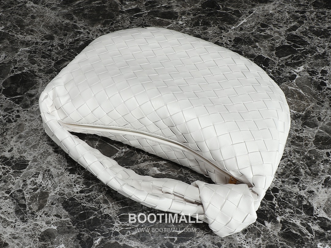 Bottega Veneta Jodie Intrecciato Nappa Leather Hobo Bag 보테가베네타 조디 인트레치아토 나파 호보백 36cm 2