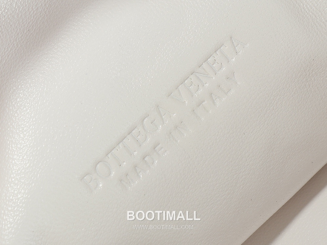 Bottega Veneta Jodie Intrecciato Nappa Leather Hobo Bag 보테가베네타 조디 인트레치아토 나파 호보백 36cm 8