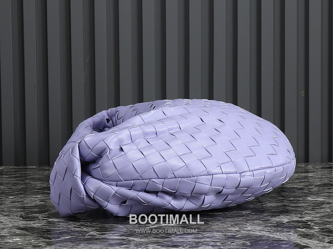 Bottega Veneta Jodie Intrecciato Nappa Leather Hobo Bag 보테가베네타 조디 인트레치아토 나파 호보백 36cm 4