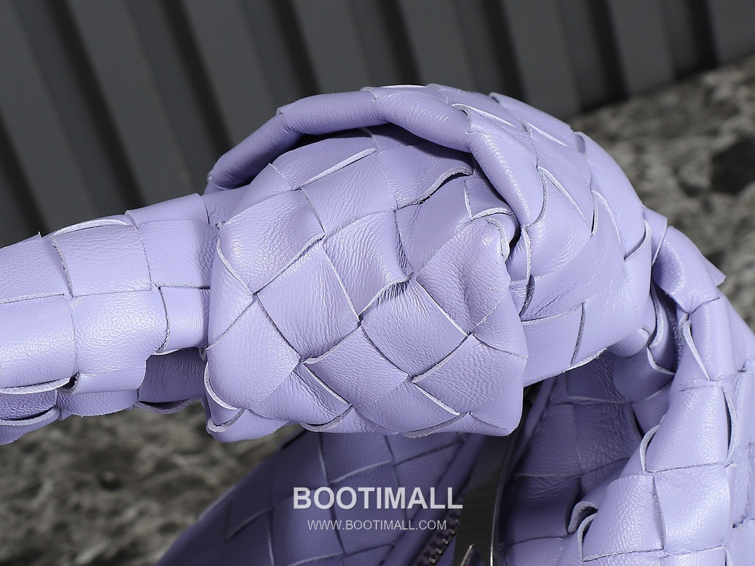 Bottega Veneta Jodie Intrecciato Nappa Leather Hobo Bag 보테가베네타 조디 인트레치아토 나파 호보백 36cm 5