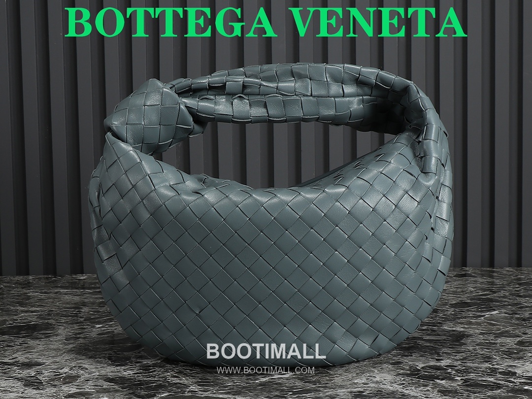 Bottega Veneta Jodie Intrecciato Nappa Leather Hobo Bag 보테가베네타 조디 인트레치아토 나파 호보백 36cm 1