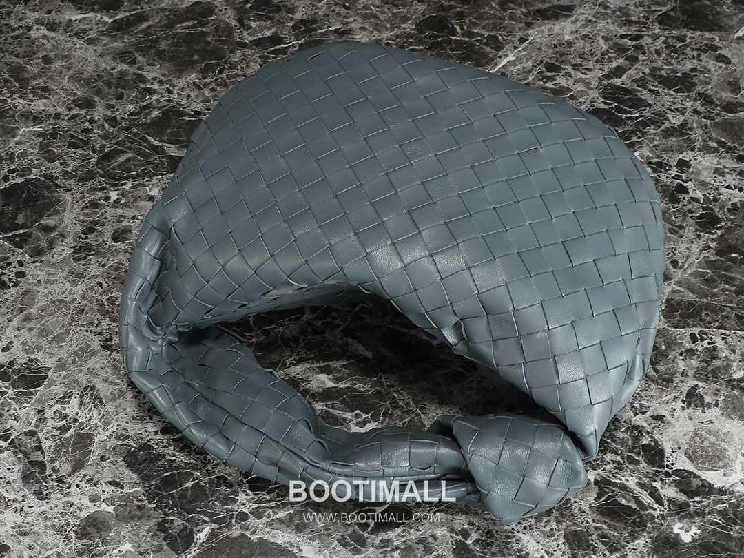 Bottega Veneta Jodie Intrecciato Nappa Leather Hobo Bag 보테가베네타 조디 인트레치아토 나파 호보백 36cm 2