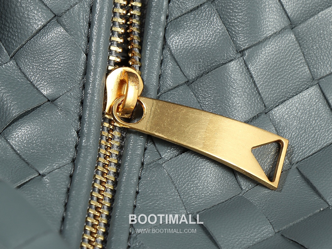 Bottega Veneta Jodie Intrecciato Nappa Leather Hobo Bag 보테가베네타 조디 인트레치아토 나파 호보백 36cm 6