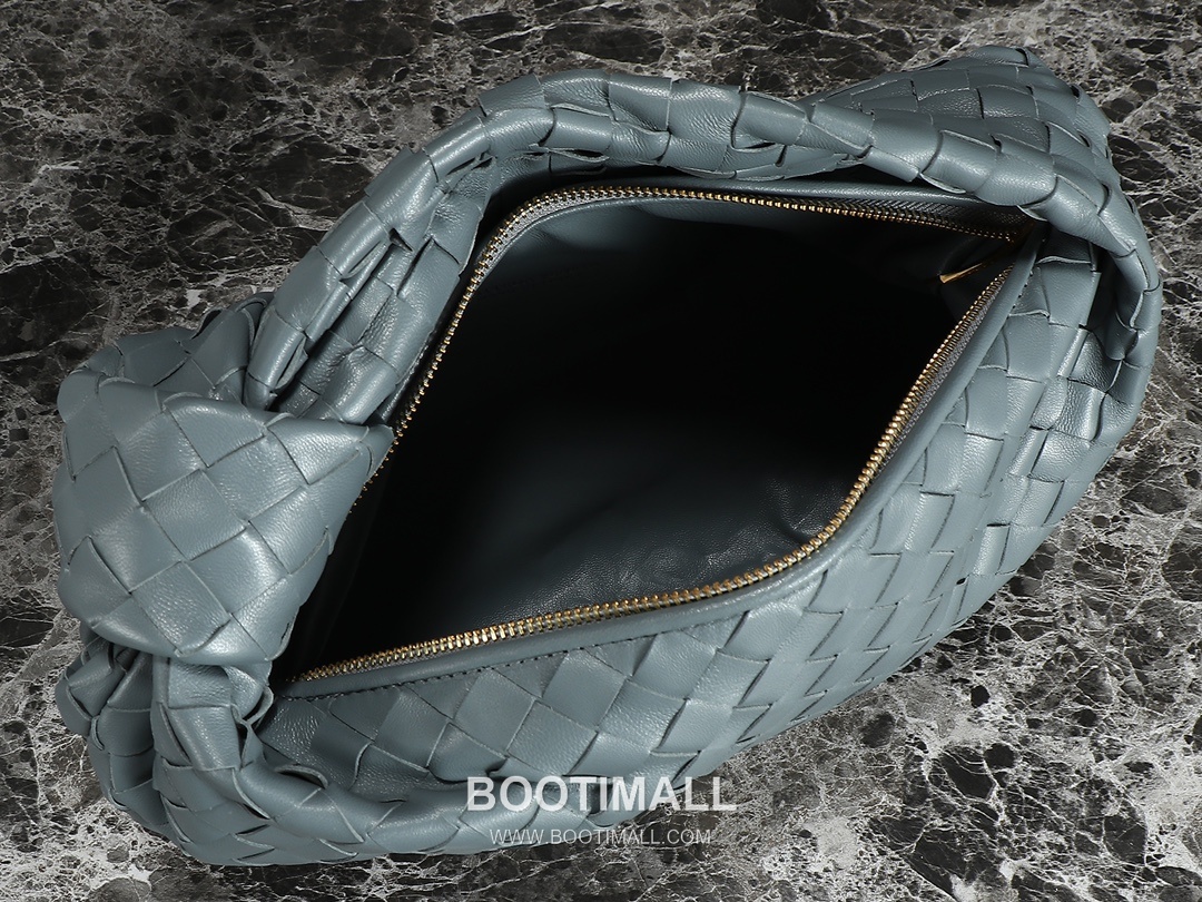 Bottega Veneta Jodie Intrecciato Nappa Leather Hobo Bag 보테가베네타 조디 인트레치아토 나파 호보백 36cm 7