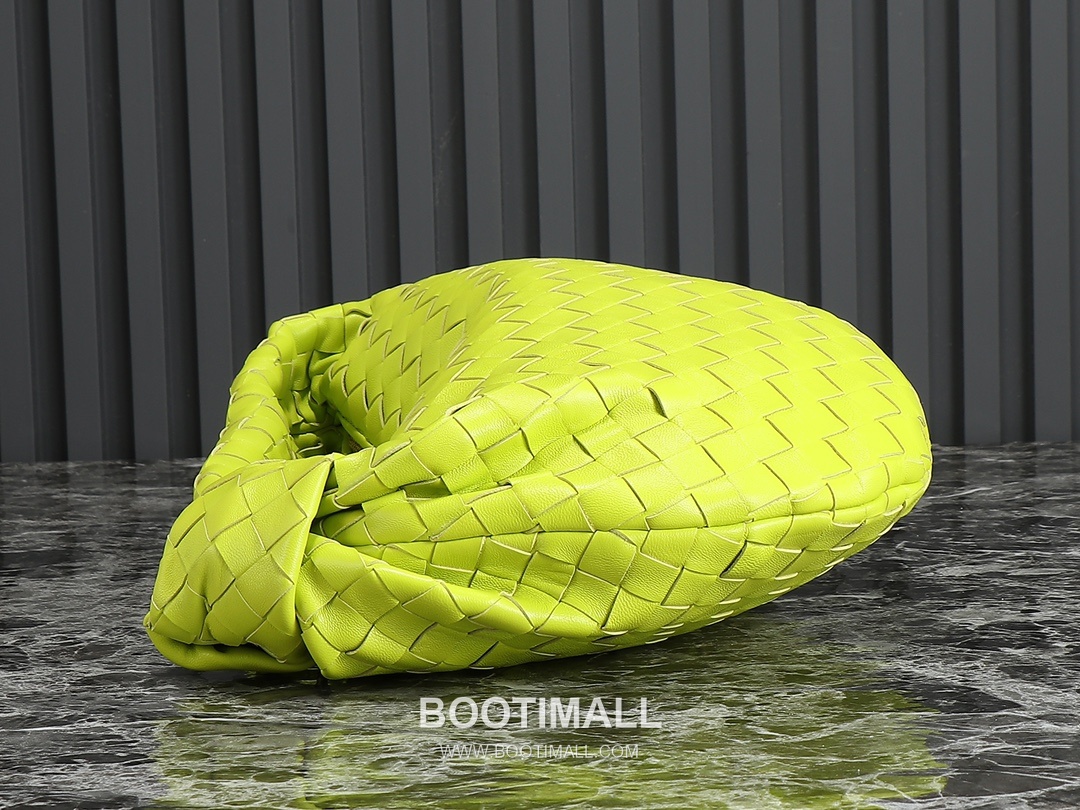 Bottega Veneta Jodie Intrecciato Nappa Leather Hobo Bag 보테가베네타 조디 인트레치아토 나파 호보백 36cm 4