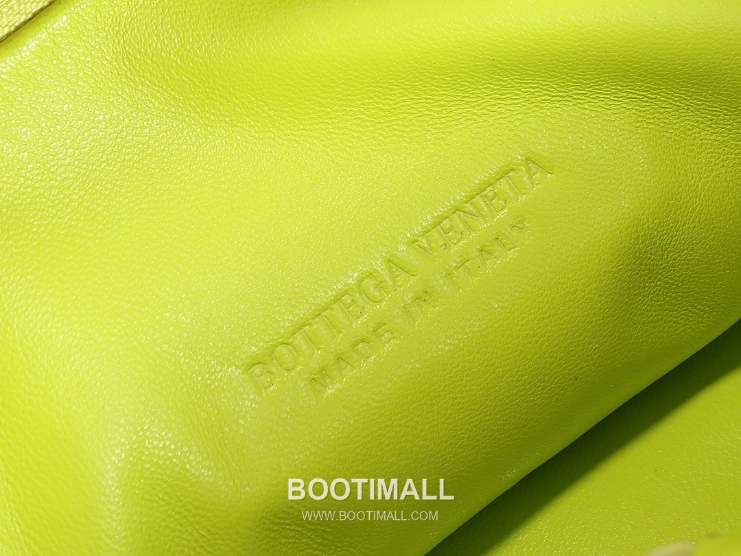 Bottega Veneta Jodie Intrecciato Nappa Leather Hobo Bag 보테가베네타 조디 인트레치아토 나파 호보백 36cm 8