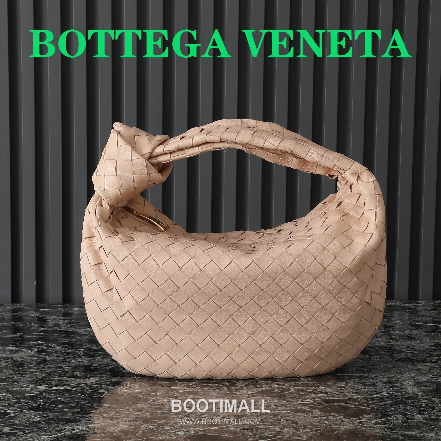 Bottega Veneta Jodie Intrecciato Nappa Leather Hobo Bag 보테가베네타 조디 인트레치아토 나파 호보백 36cm 1