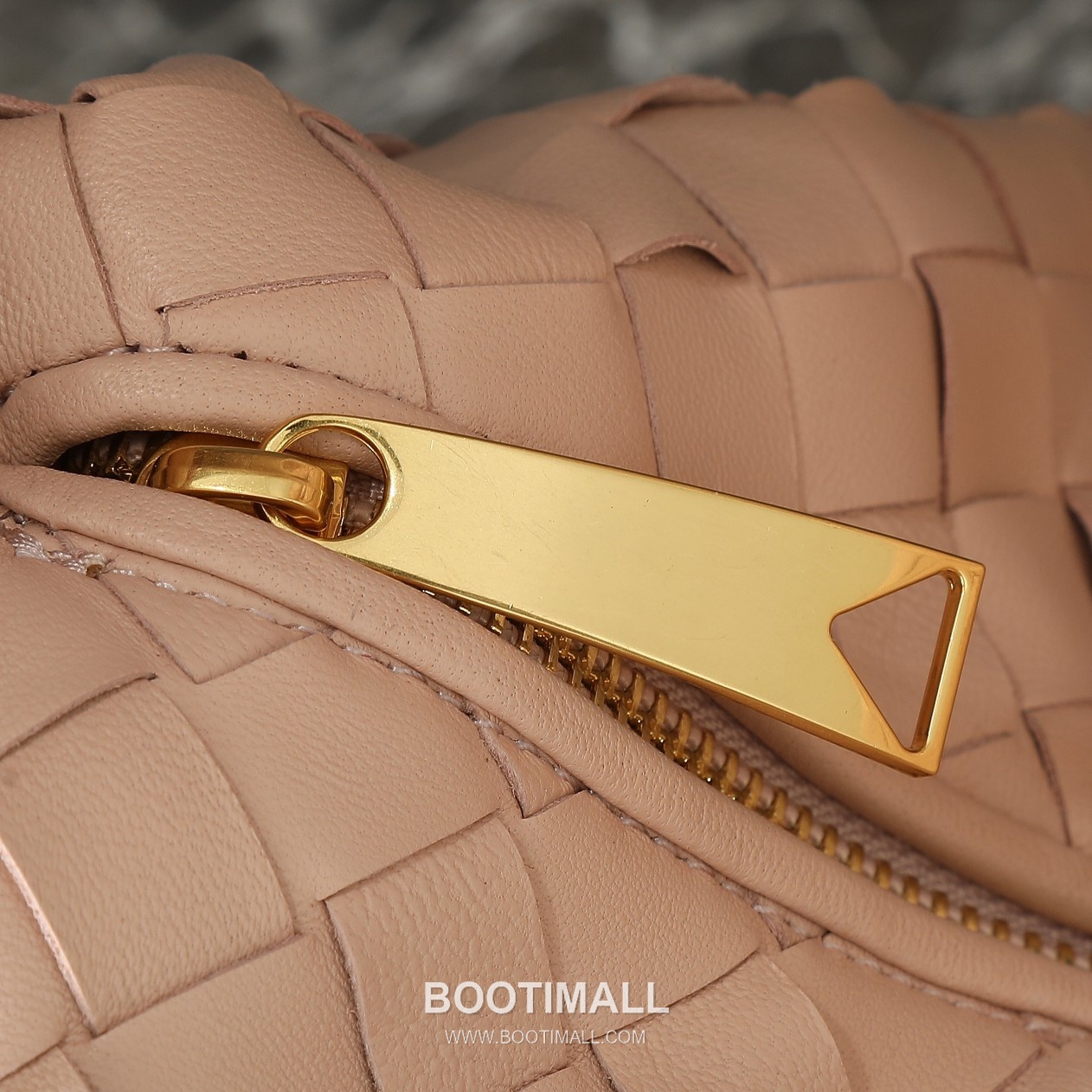 Bottega Veneta Jodie Intrecciato Nappa Leather Hobo Bag 보테가베네타 조디 인트레치아토 나파 호보백 36cm 5