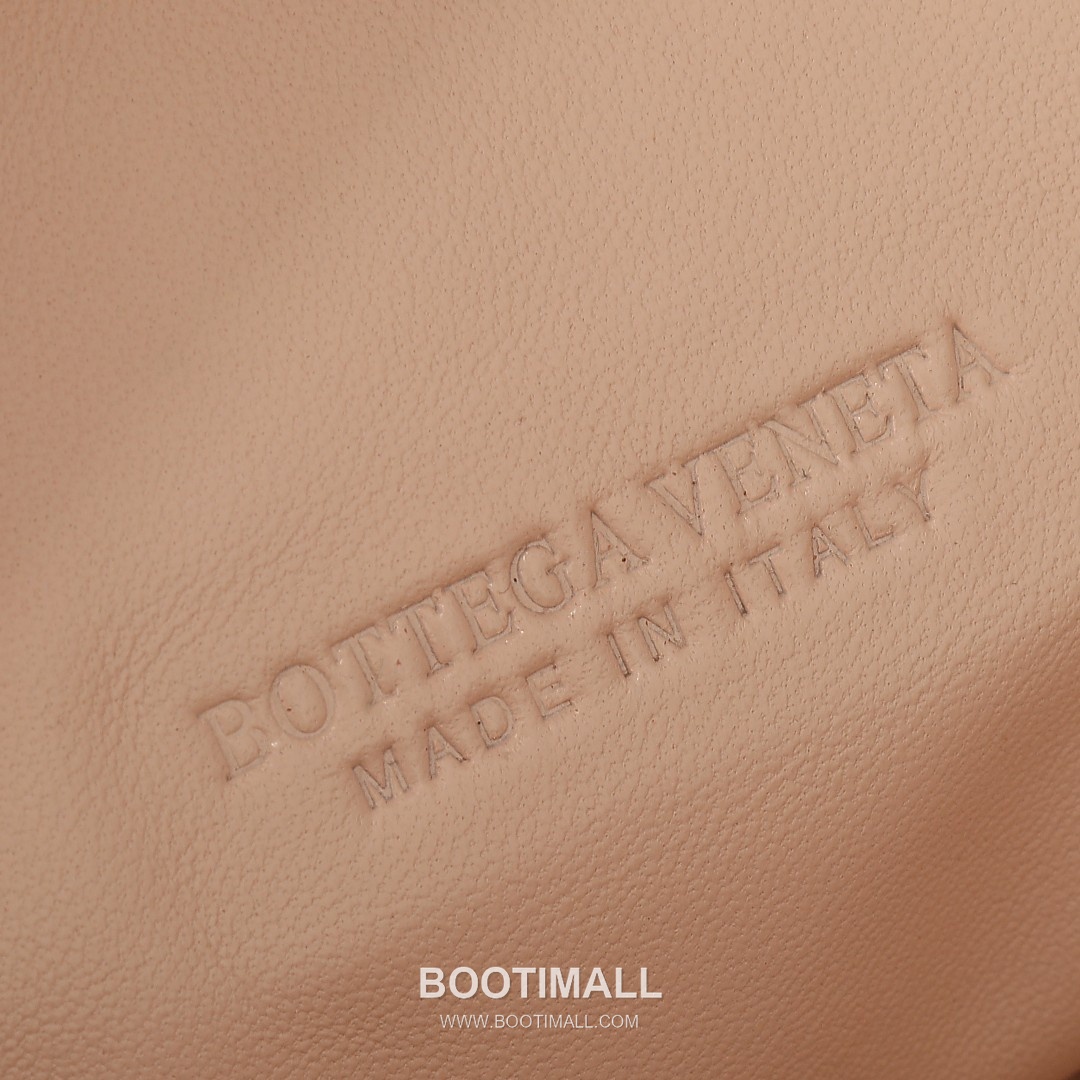 Bottega Veneta Jodie Intrecciato Nappa Leather Hobo Bag 보테가베네타 조디 인트레치아토 나파 호보백 36cm 8