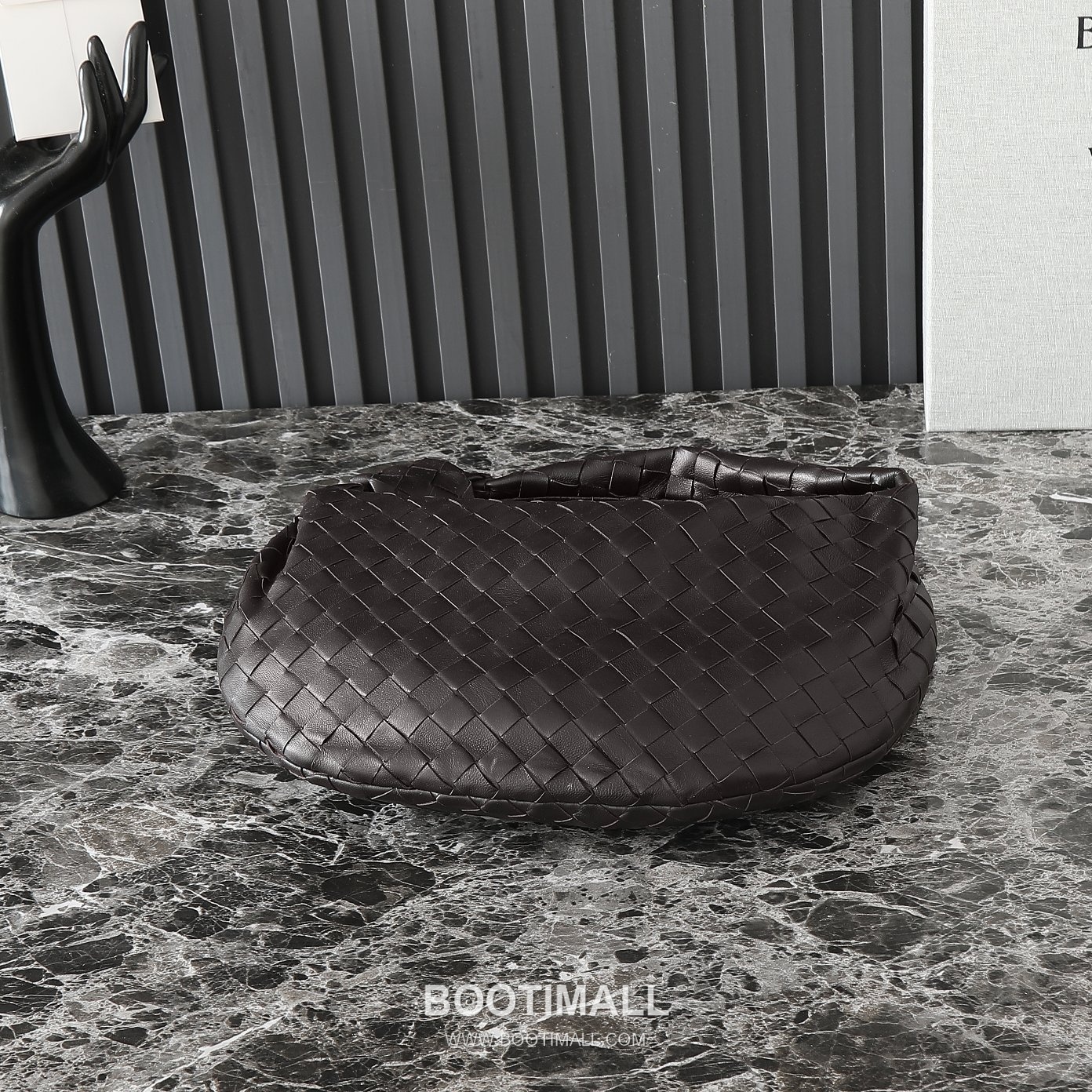 Bottega Veneta Jodie Intrecciato Nappa Leather Hobo Bag 보테가베네타 조디 인트레치아토 나파 호보백 36cm 5