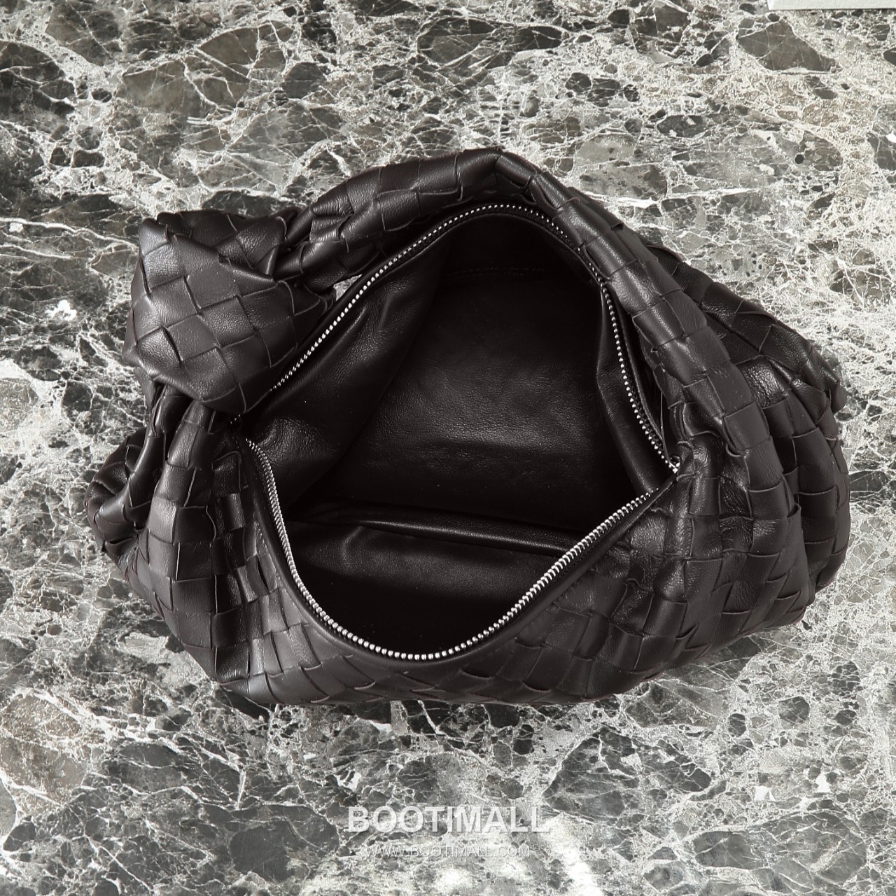 Bottega Veneta Jodie Intrecciato Nappa Leather Hobo Bag 보테가베네타 조디 인트레치아토 나파 호보백 36cm 8