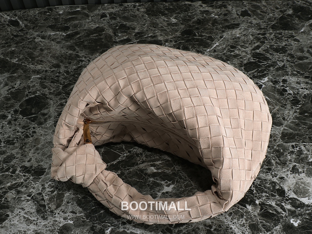 Bottega Veneta Jodie Intrecciato Nappa Leather Hobo Bag 보테가베네타 조디 인트레치아토 나파 호보백 36cm 2