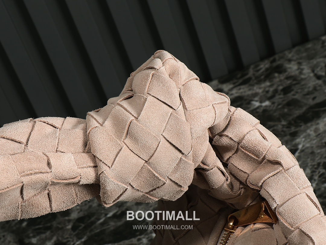 Bottega Veneta Jodie Intrecciato Nappa Leather Hobo Bag 보테가베네타 조디 인트레치아토 나파 호보백 36cm 5